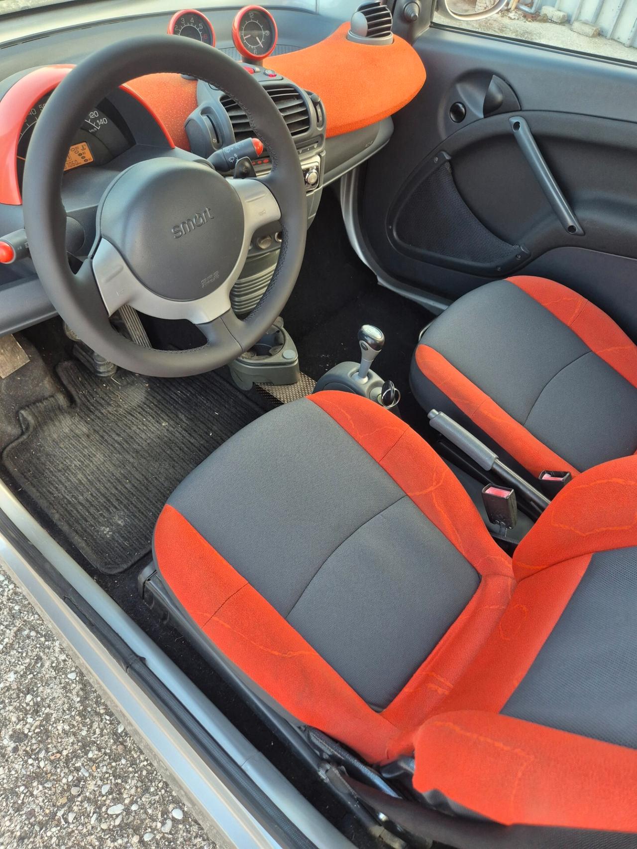 Smart 700 city-coupé pure (45 kW)