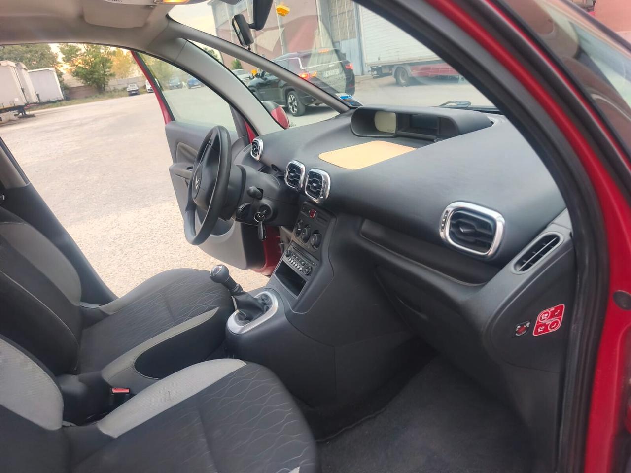 Citroen C3 Picasso 2013----1.6 Diesel