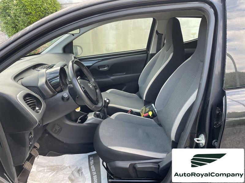 Toyota Aygo Aygo Connect 1.0 VVT-i 72 CV 5 porte x-play