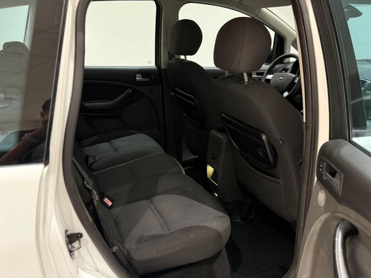 Ford C-Max 1.6 TDCi 90 CV Titanium Per Neopatentati