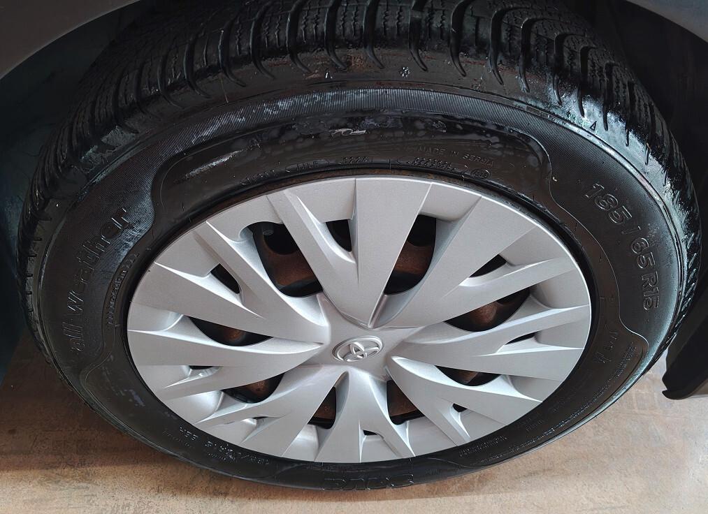 Toyota Yaris 1.5 Hybrid 5 porte Business