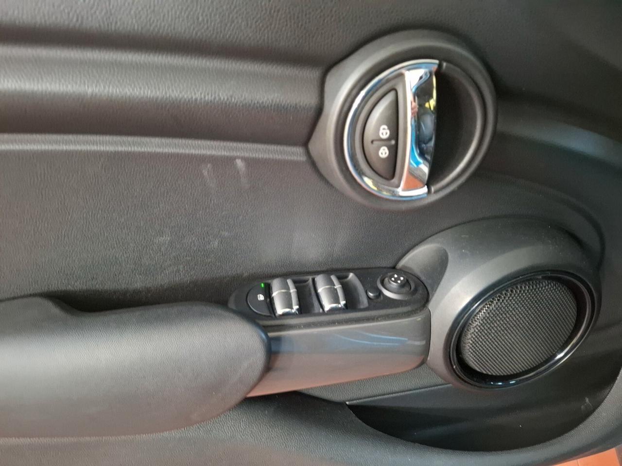 Mini COOPER 15 136CV 100 KW BENZINA NAVIGATORE