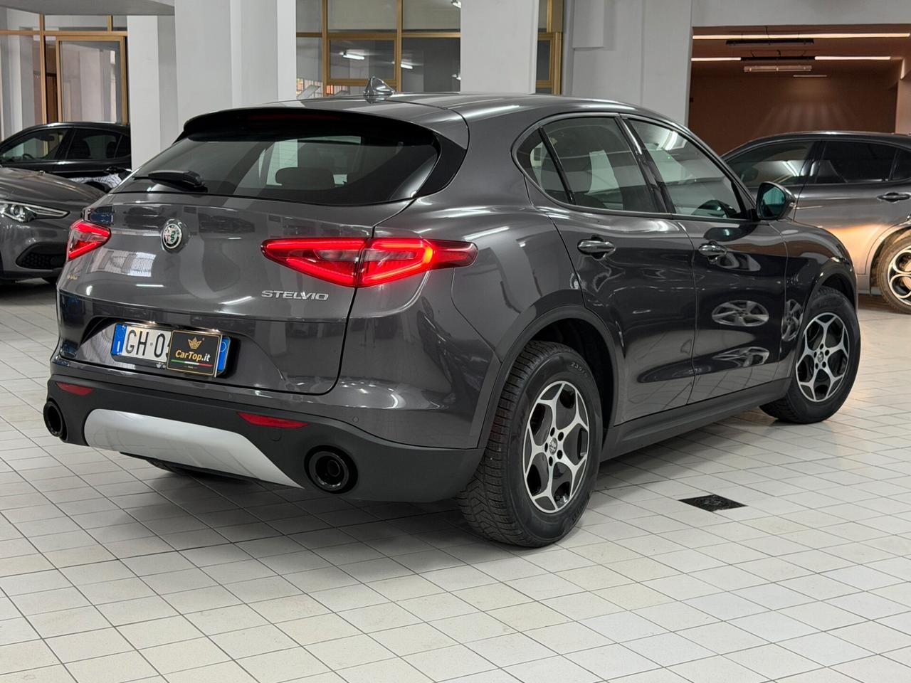 Alfa Romeo Stelvio 2.2 TD 160 CV SUPER BUSINESS NAVI RETROCAMERA SENSORI ANTERIORI E POSTERIORI PERFETTA UNIPRO'