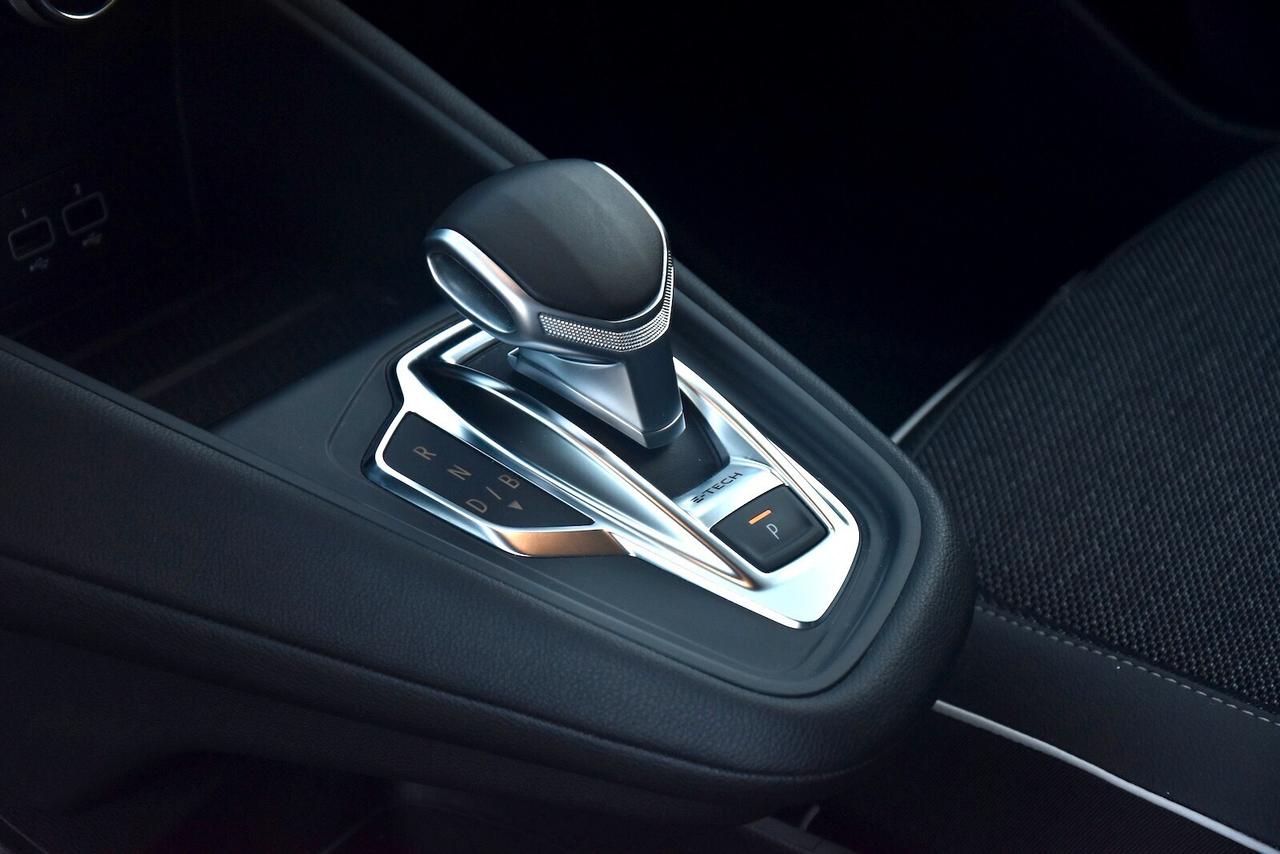 Renault Captur Plug-in Hybrid E-Tech 160cv Intens