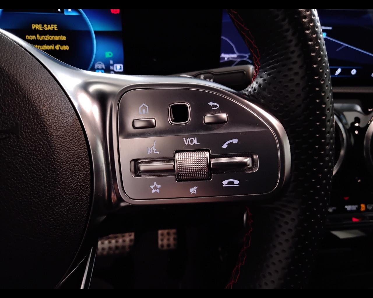 Mercedes-Benz CLA Sh.Brake - X118 - CLA Shooting Brake 200 d Premium auto