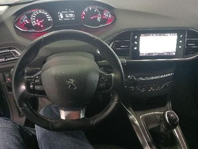 PEUGEOT 308 BlueHDi 130 S&S Business