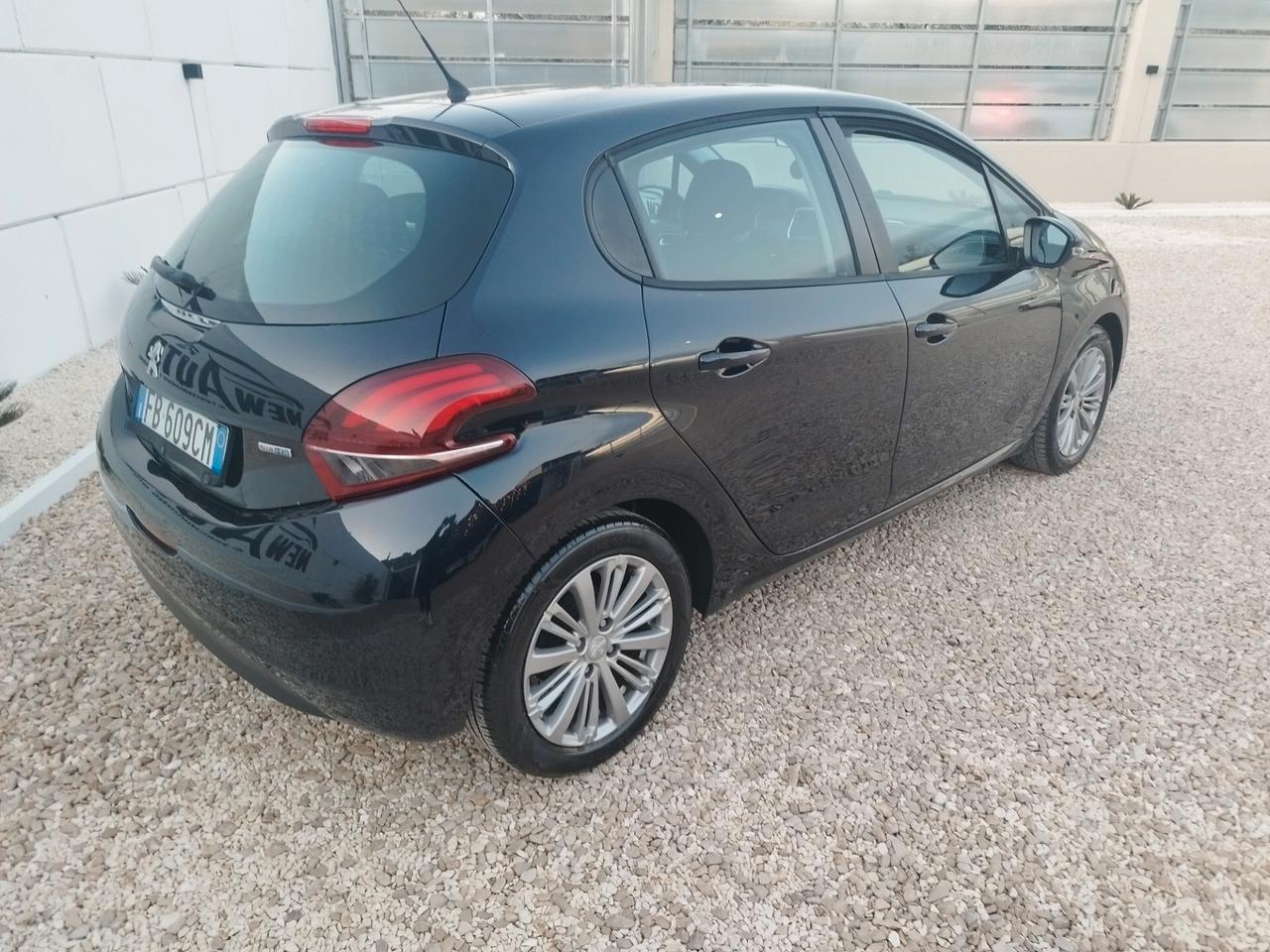 Peugeot 208 BlueHDi 75 S&S 3 porte Active