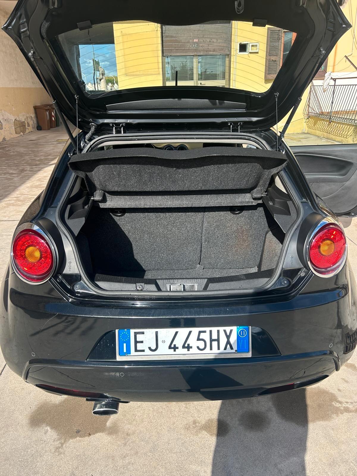 Alfa Romeo MiTo 1.3 MJT Distinctive 2011