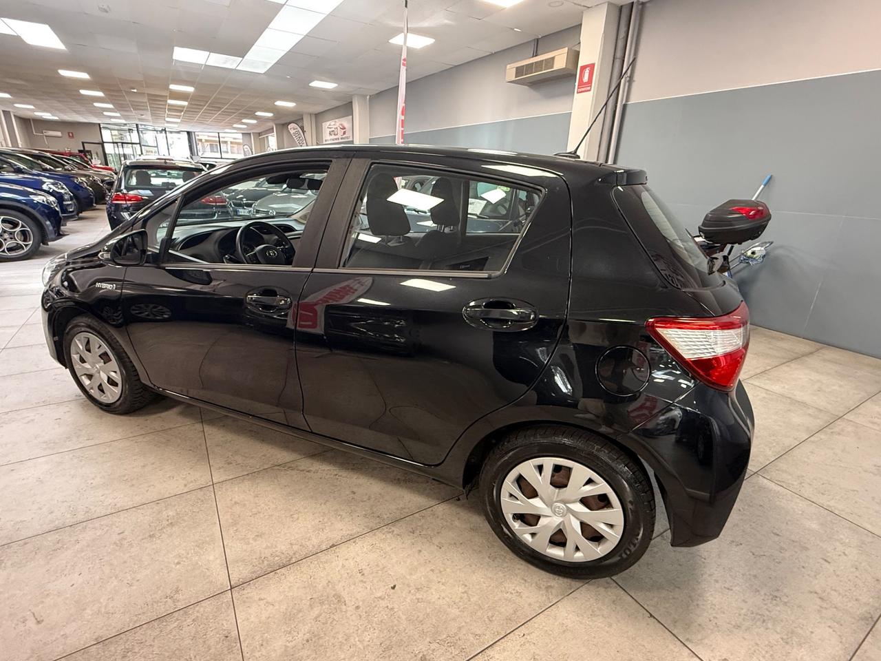 Toyota Yaris 1.5 Hybrid 5 porte Active Plus 73CV Ok Neopatentati