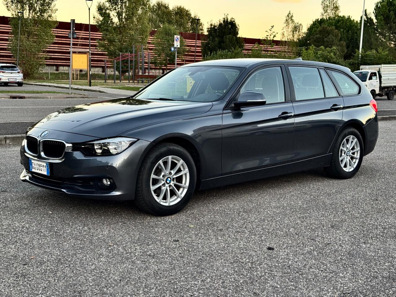 Bmw 318d Touring Business Advantage aut. 150cv 2016