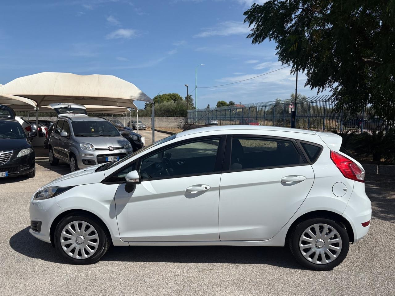 Ford Fiesta 1.5 TDCi 75CV 5 porte Titanium