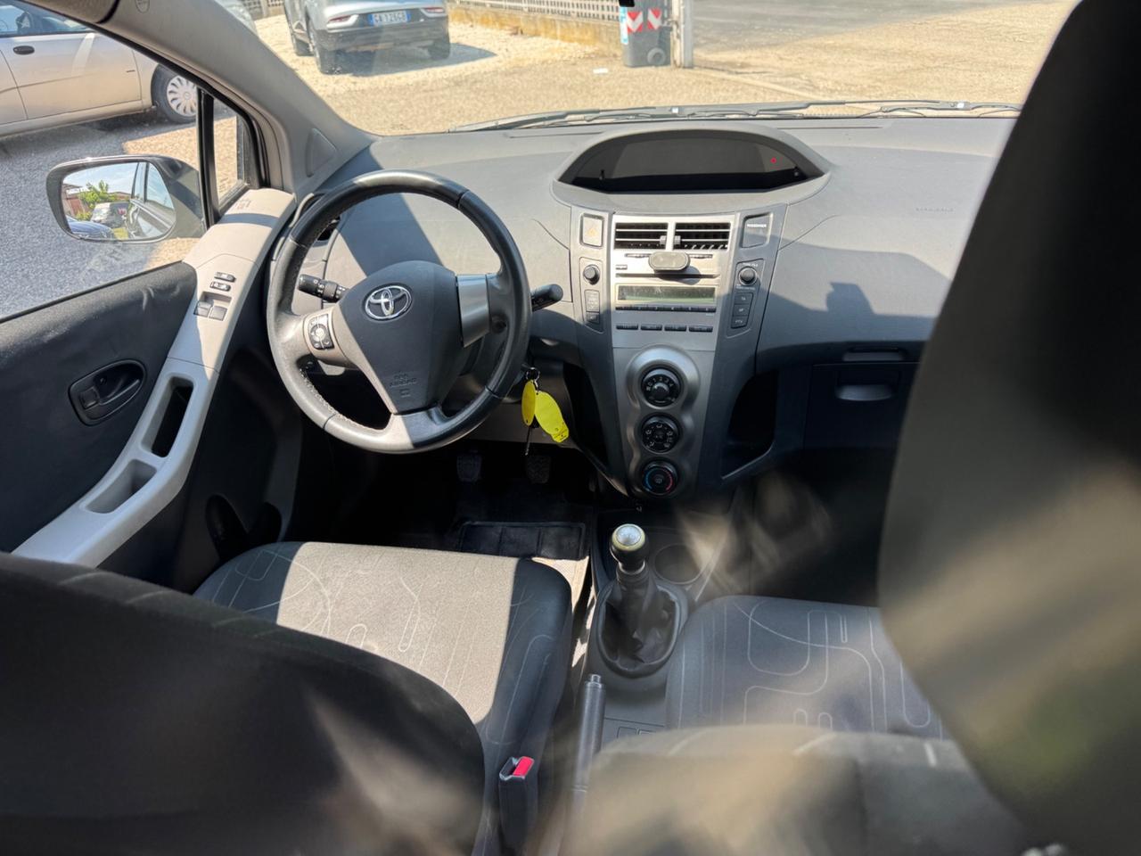 Toyota Yaris 1.0 5 porte