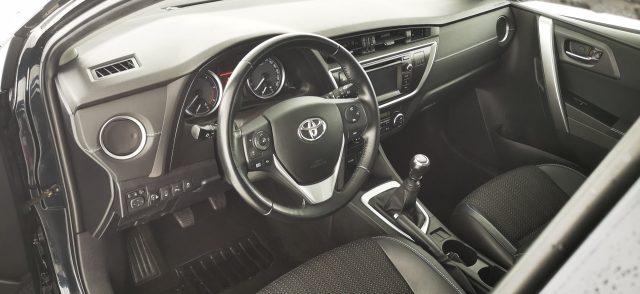 TOYOTA Auris Touring Sports 1.4 D-4D Lounge