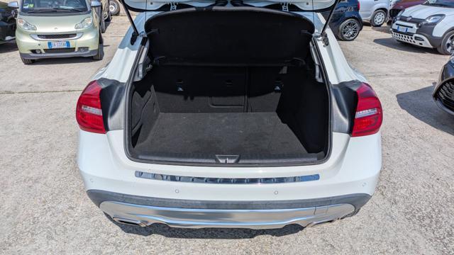 MERCEDES-BENZ GLA 200 1.6cc 156cv NAVIGATORE CAMERA POST. INT. PELLE