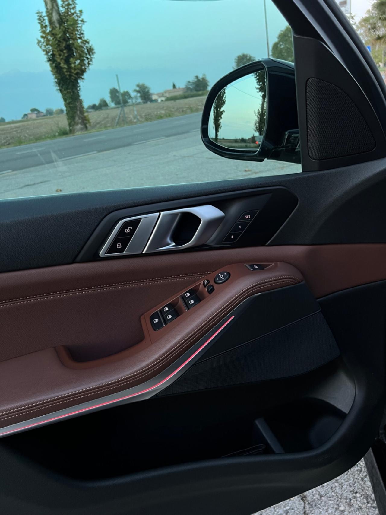 Bmw X5 xDrive30d Msport Carbon Maxton design