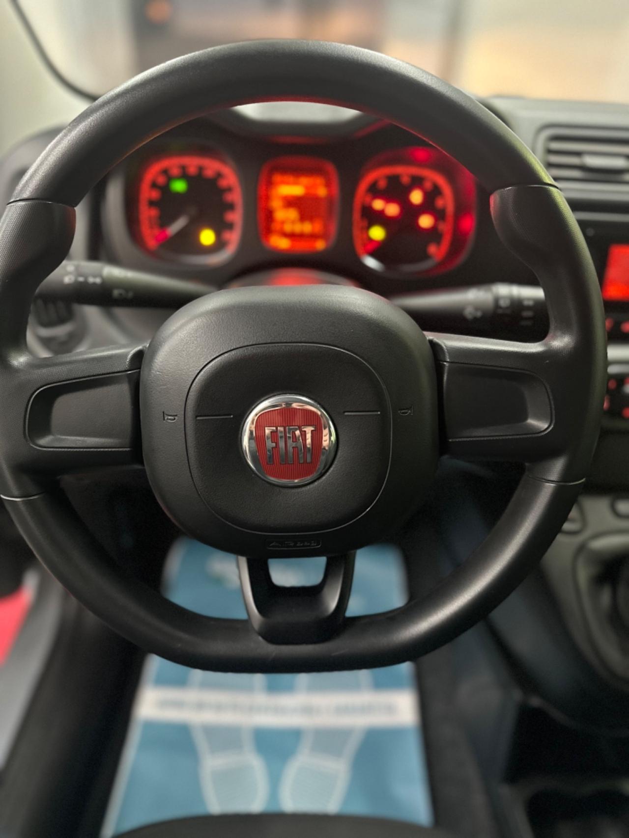 Fiat Panda 1.2 Connected by Wind