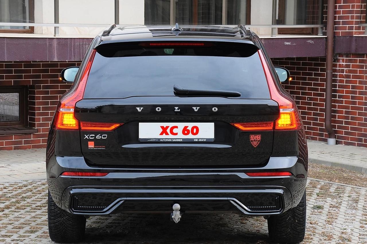 Volvo XC 60 XC60 B4 (d) AWD automatico Plus Dark