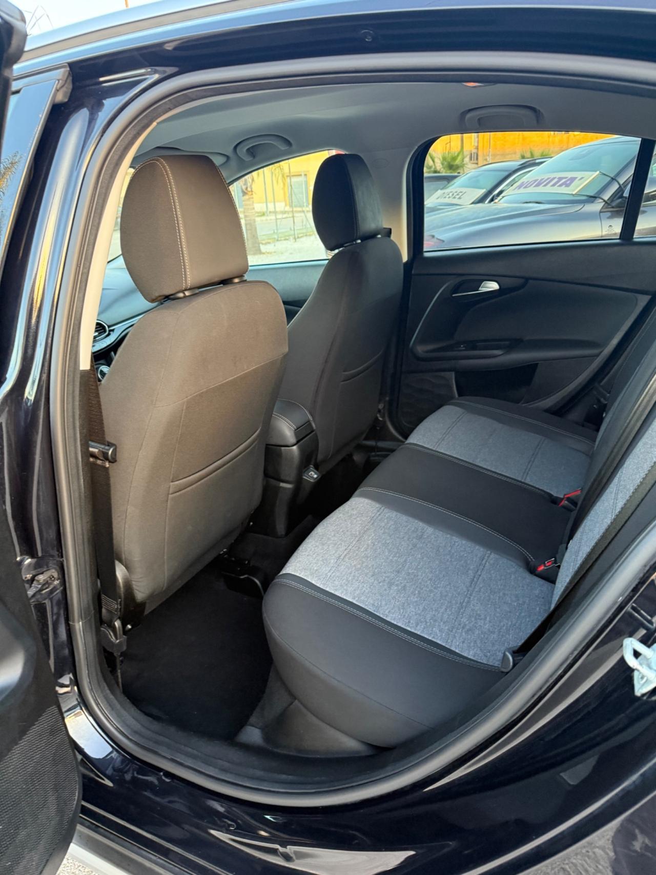 Fiat Tipo 1.6 Mjt S&S 5 porte Cross