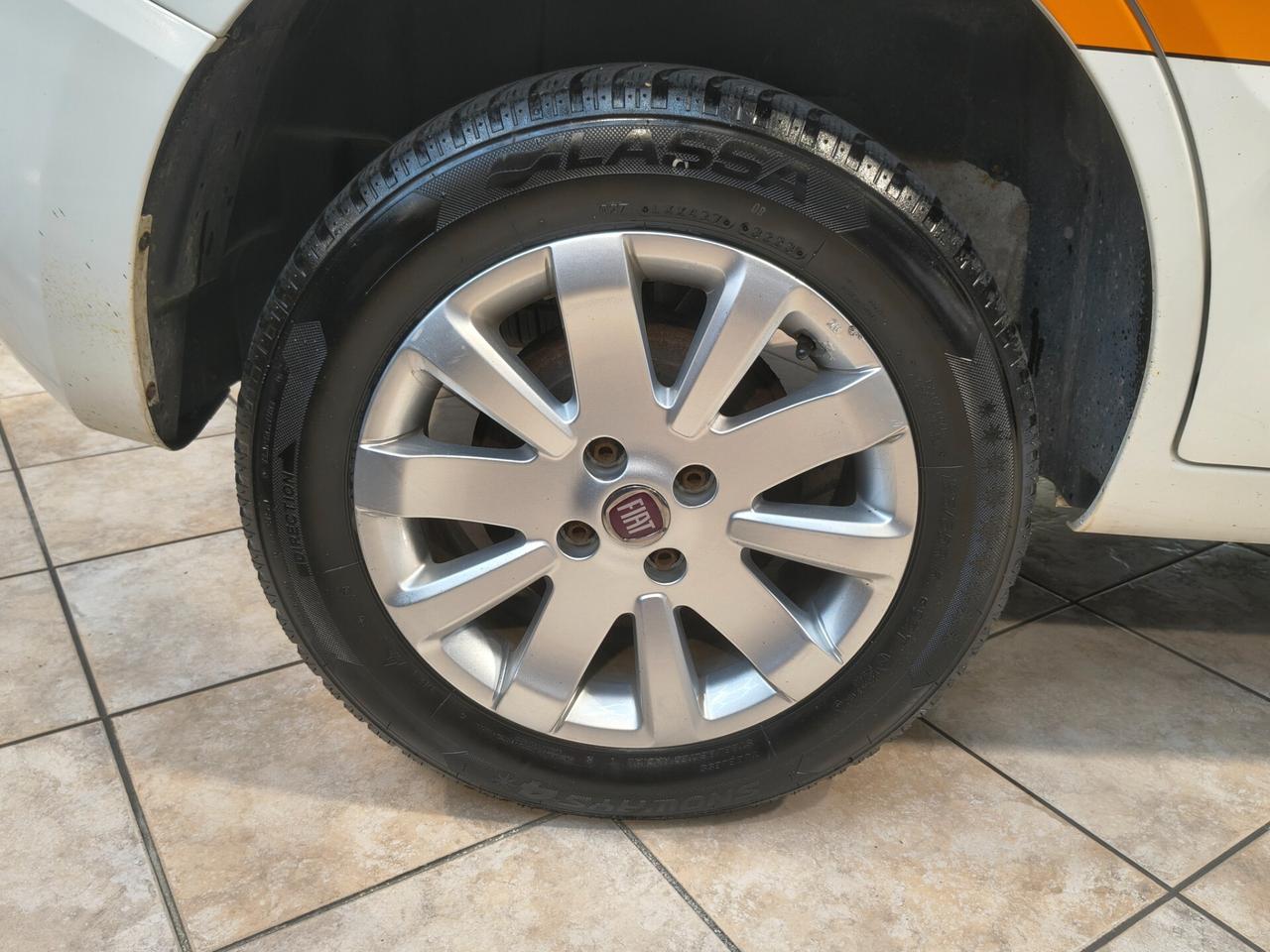 Fiat Qubo 1.3 MJT 95 CV Trekking