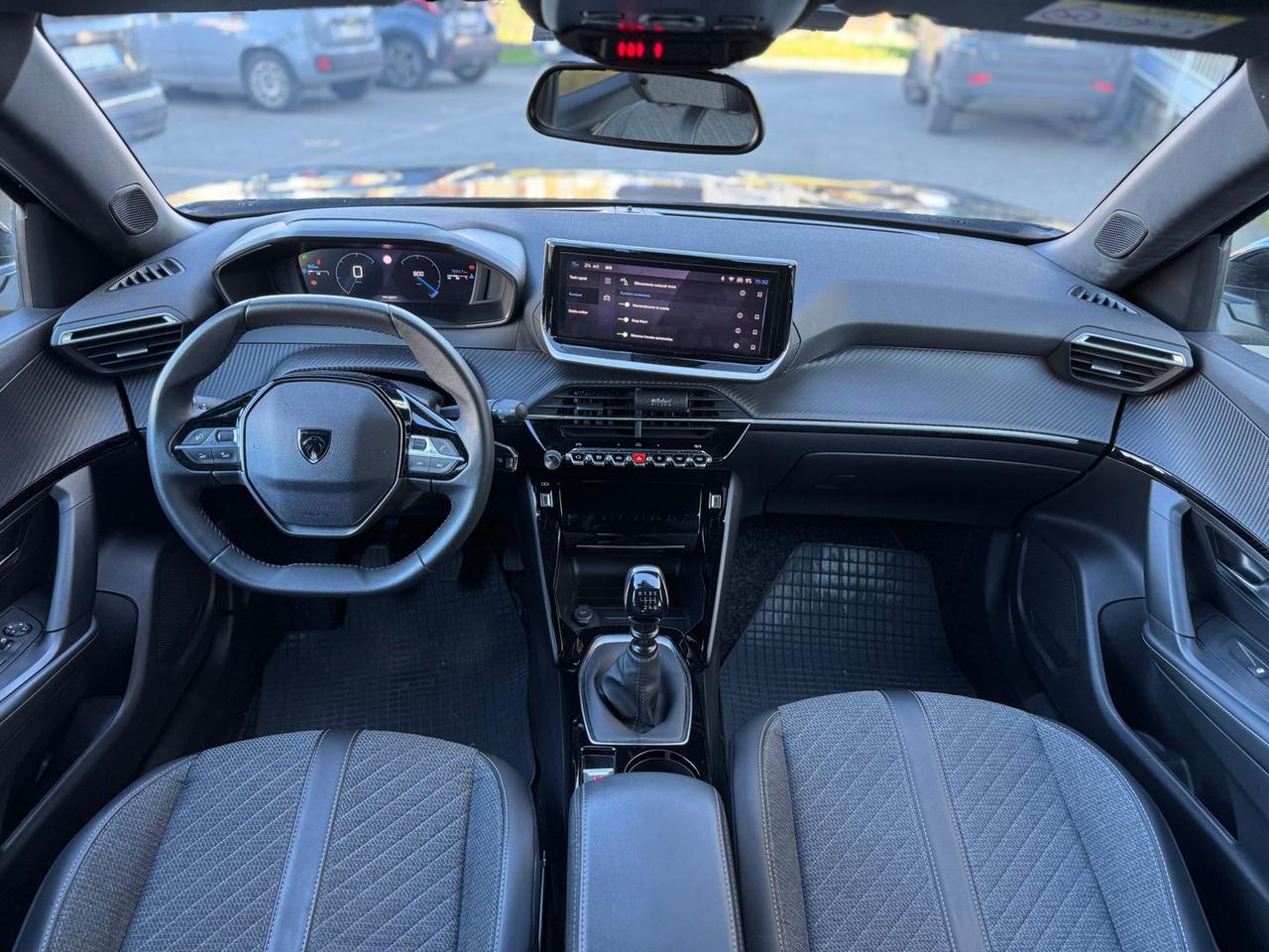 Peugeot 2008 Allure 1.2 PureTech 100 #9335