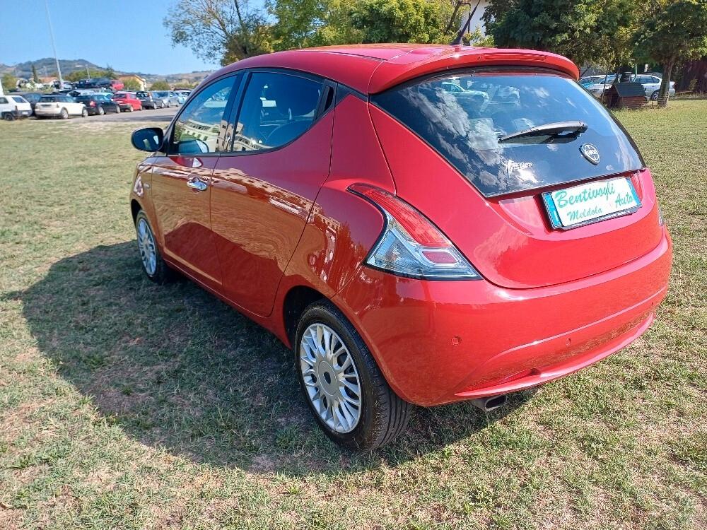 Lancia Ypsilon 1.200 Silver Km 66.000