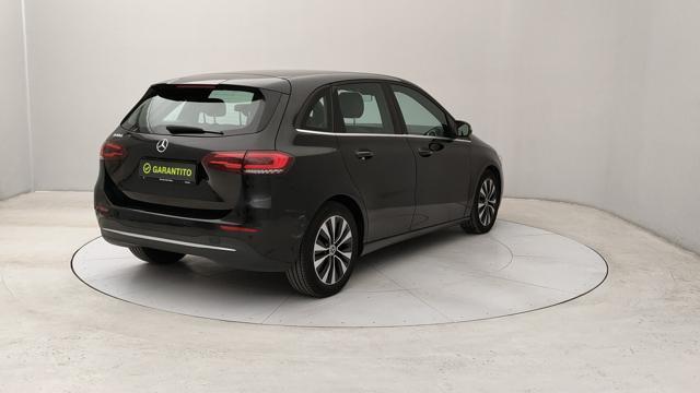 MERCEDES-BENZ B 180 180 Business Extra auto