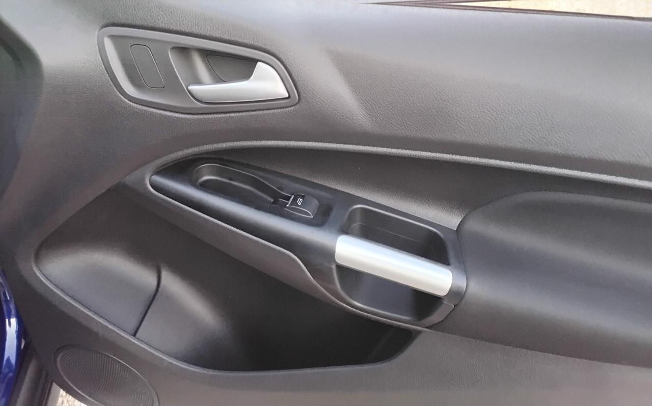 Ford Tourneo Connect 1.5 TDCi 120 CV Titanium