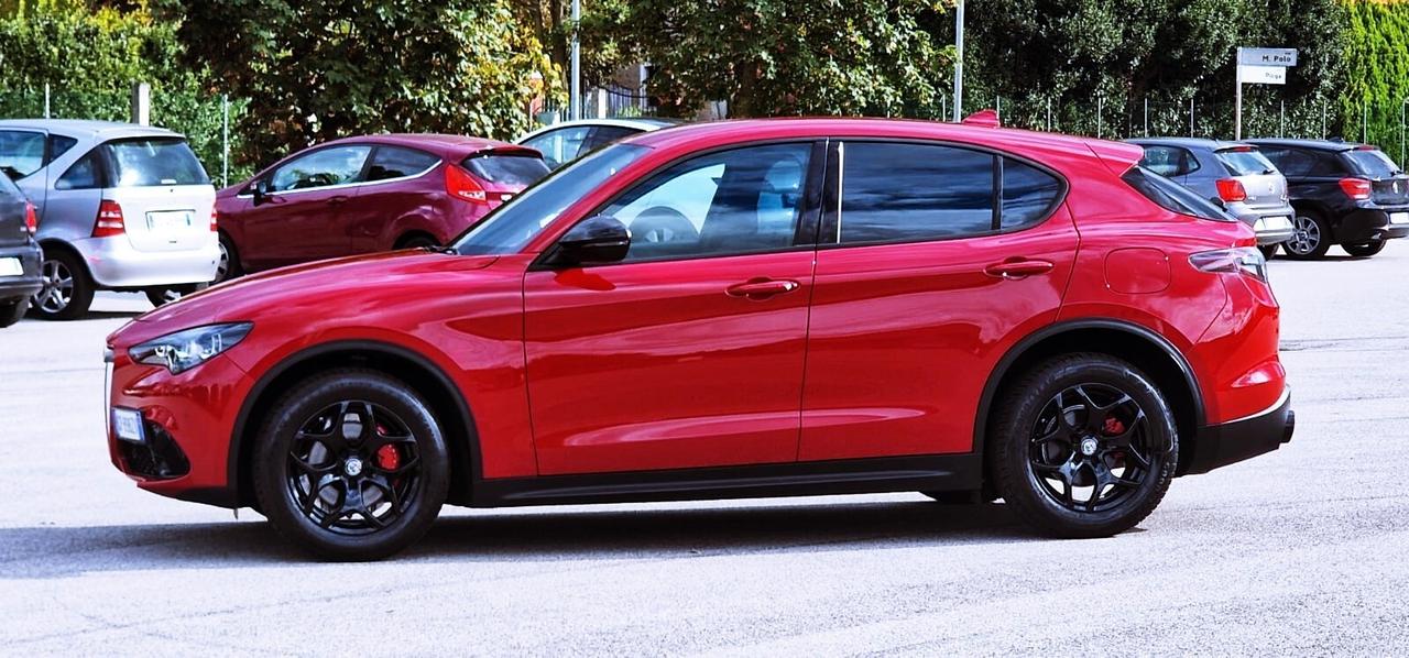 Alfa Romeo Stelvio 2.2 Turbodiesel 160 CV AT8 RWD Super