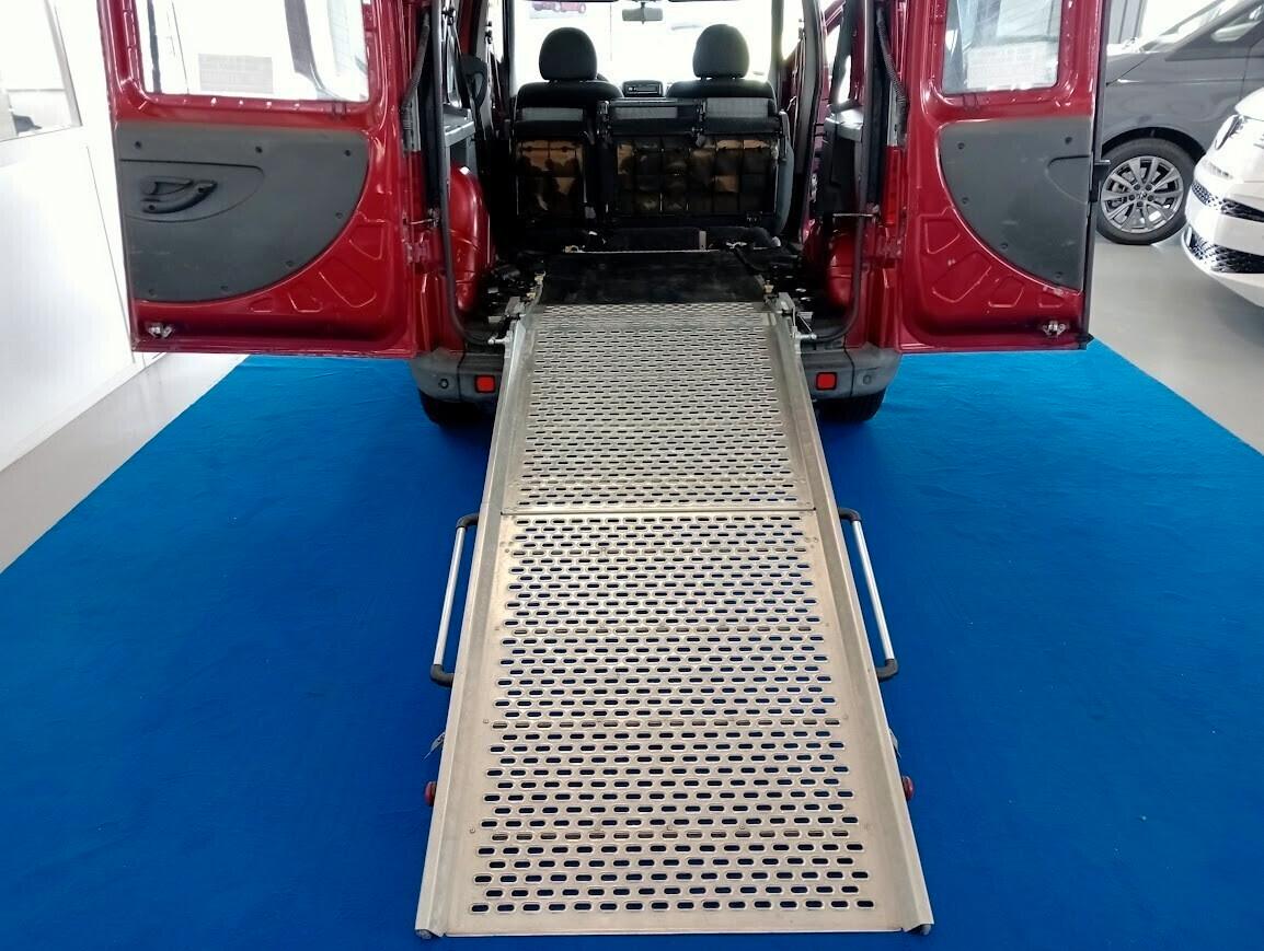Fiat Doblo 1.3 MJT TETTO ALTO PEDANA RAMPA CARROZZINA