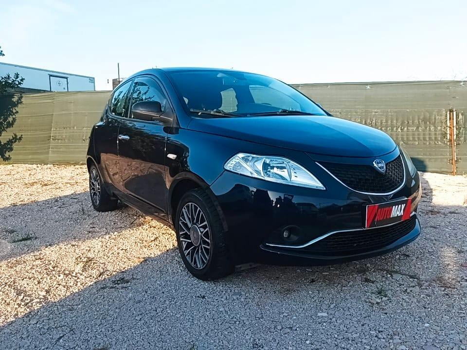 Lancia Ypsilon 1.2 69 CV 5 porte GPL Ecochic Platinum