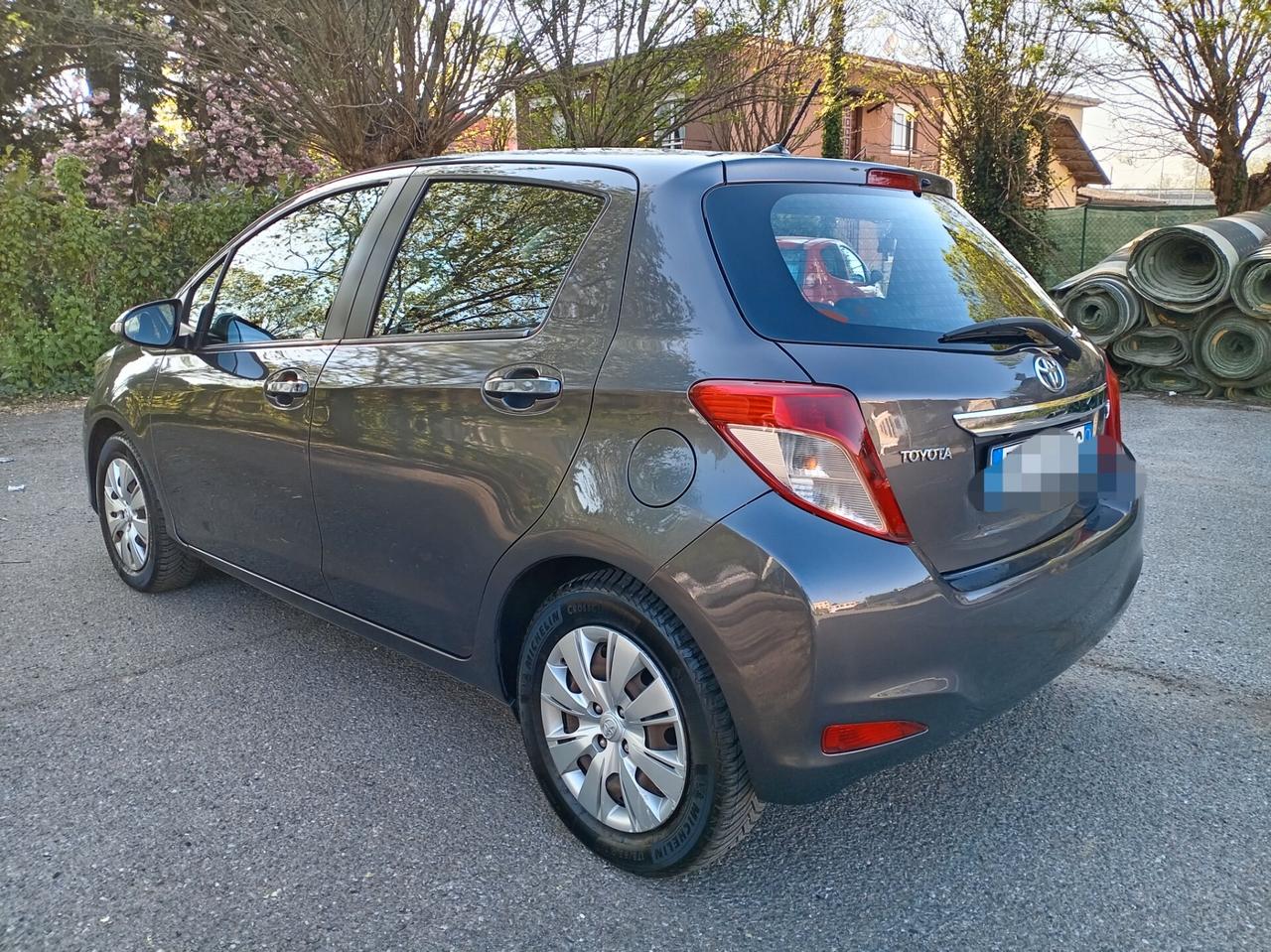 Toyota Yaris 1.0 5 porte Active