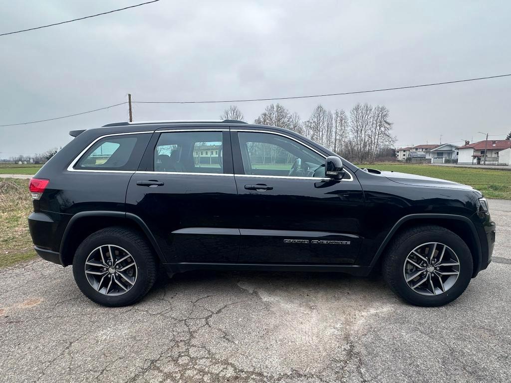 Jeep Grand Cherokee 3.0 V6 Laredo 190cv auto my18 E6d