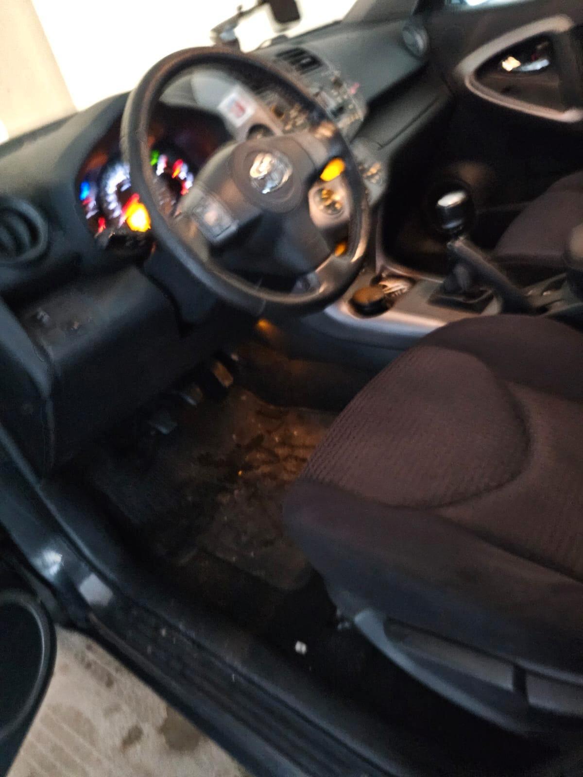 Toyota RAV 4 RAV4 2.2 D-4D 136 CV