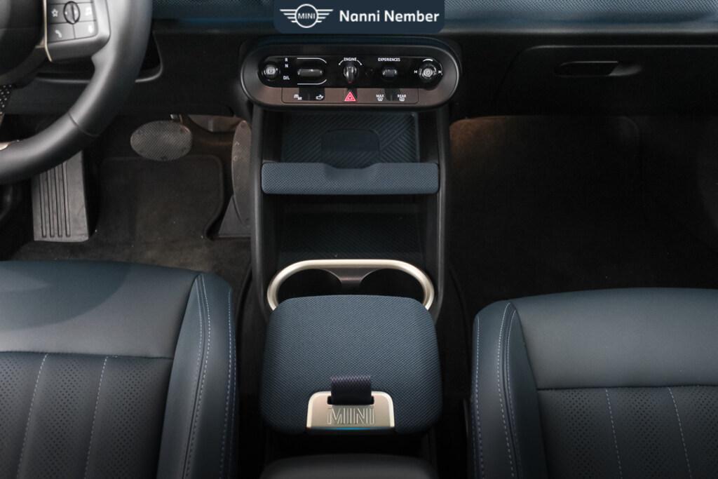 Mini Mini Countryman 2.0 48V D Favoured Steptronic