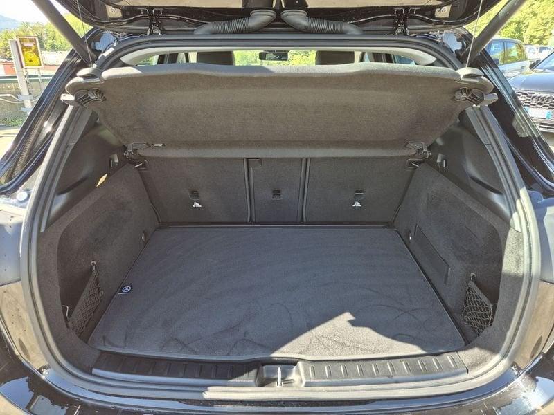 Mercedes-Benz GLA 180 Progressive Advanced Plus auto