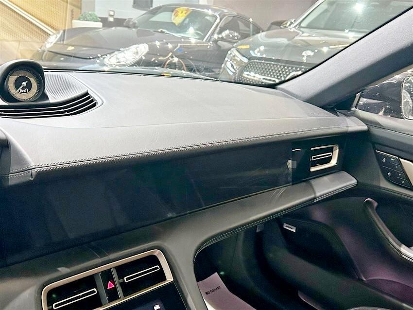 Porsche Taycan 4S Cross Turismo