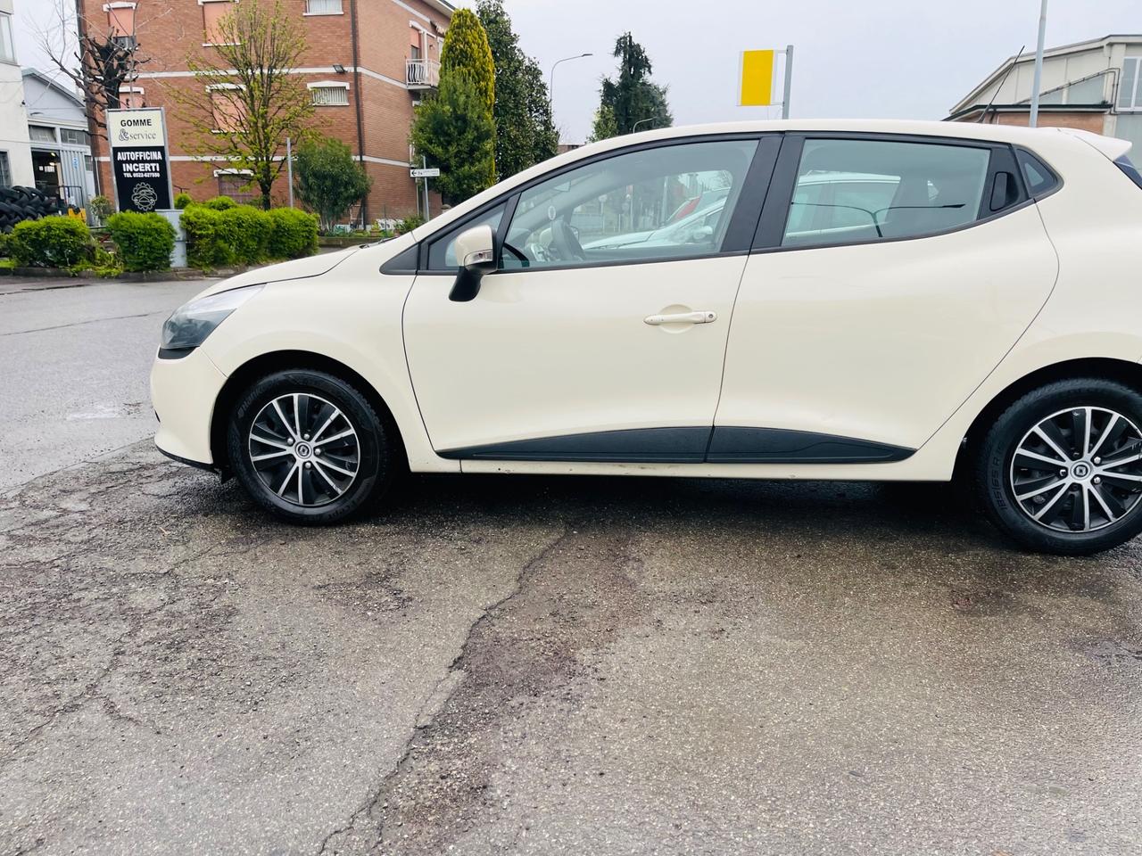 Renault Clio 1.2 75CV 5 porte Life