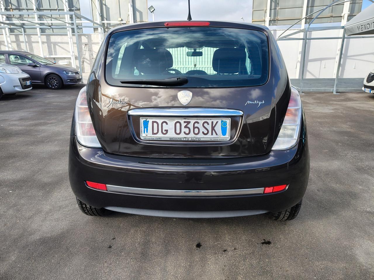Lancia Ypsilon 1.3 MJT 75 CV Platino