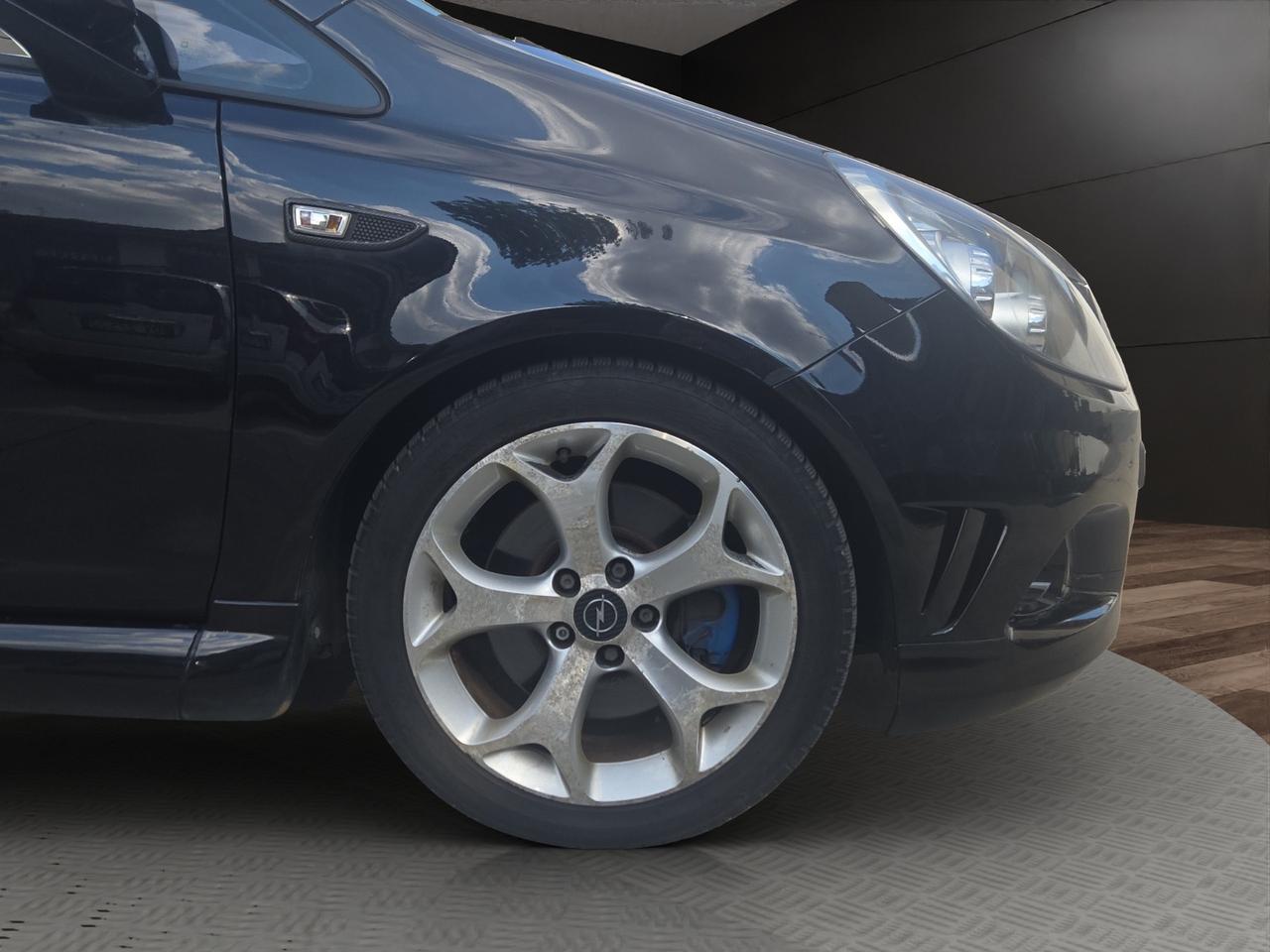 Opel Corsa 1.6 T 192CV 3 porte OPC