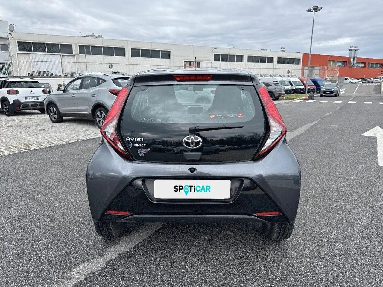 Toyota Aygo Connect 1.0 VVT-i 72 CV 5 porte x-fun