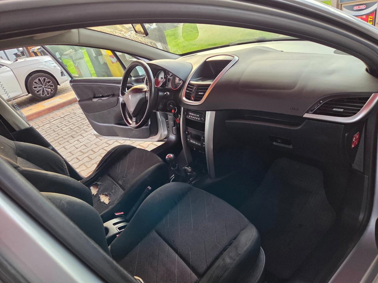 Peugeot 207 1.6 HDi 90CV 5p. 2008