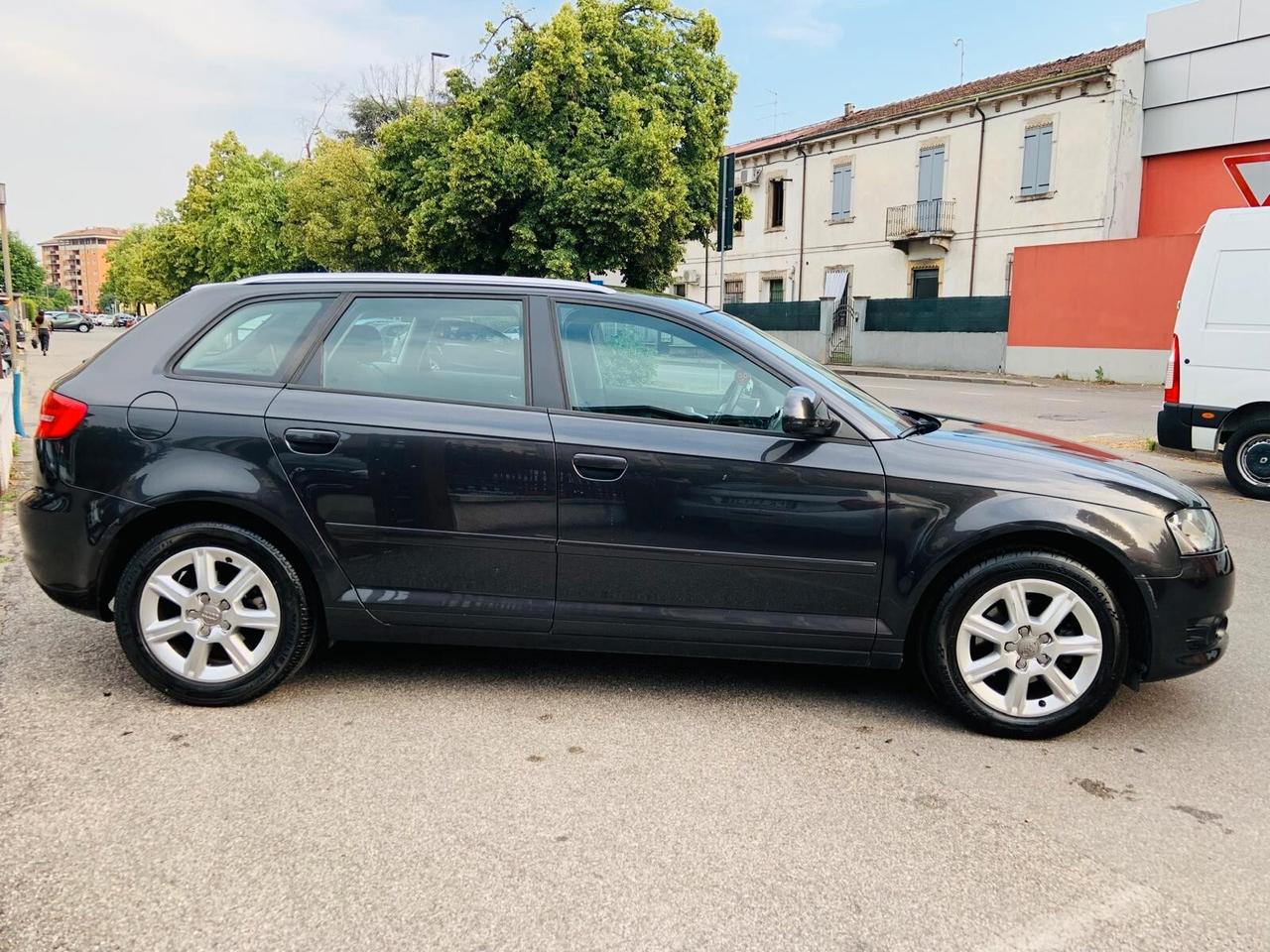 Audi A3 1.6 TDI 105CV