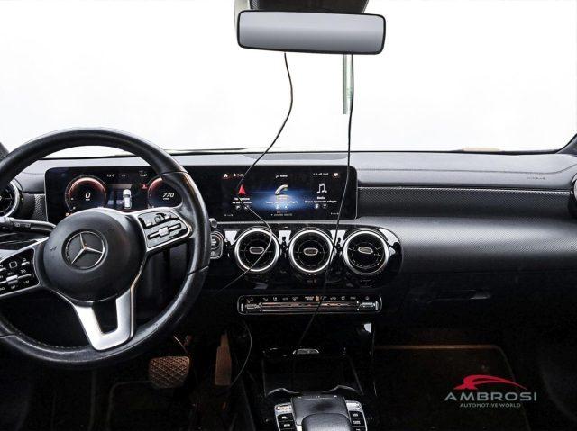 MERCEDES-BENZ CLA 200 200 d Automatic Shooting Brake Sport