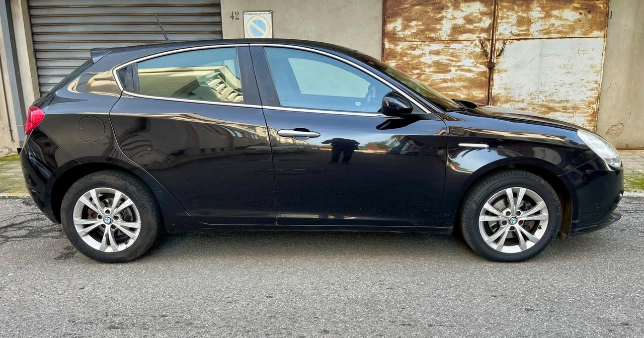 Alfa Romeo Giulietta 1.6 JTDm-2 105 CV Distinctive