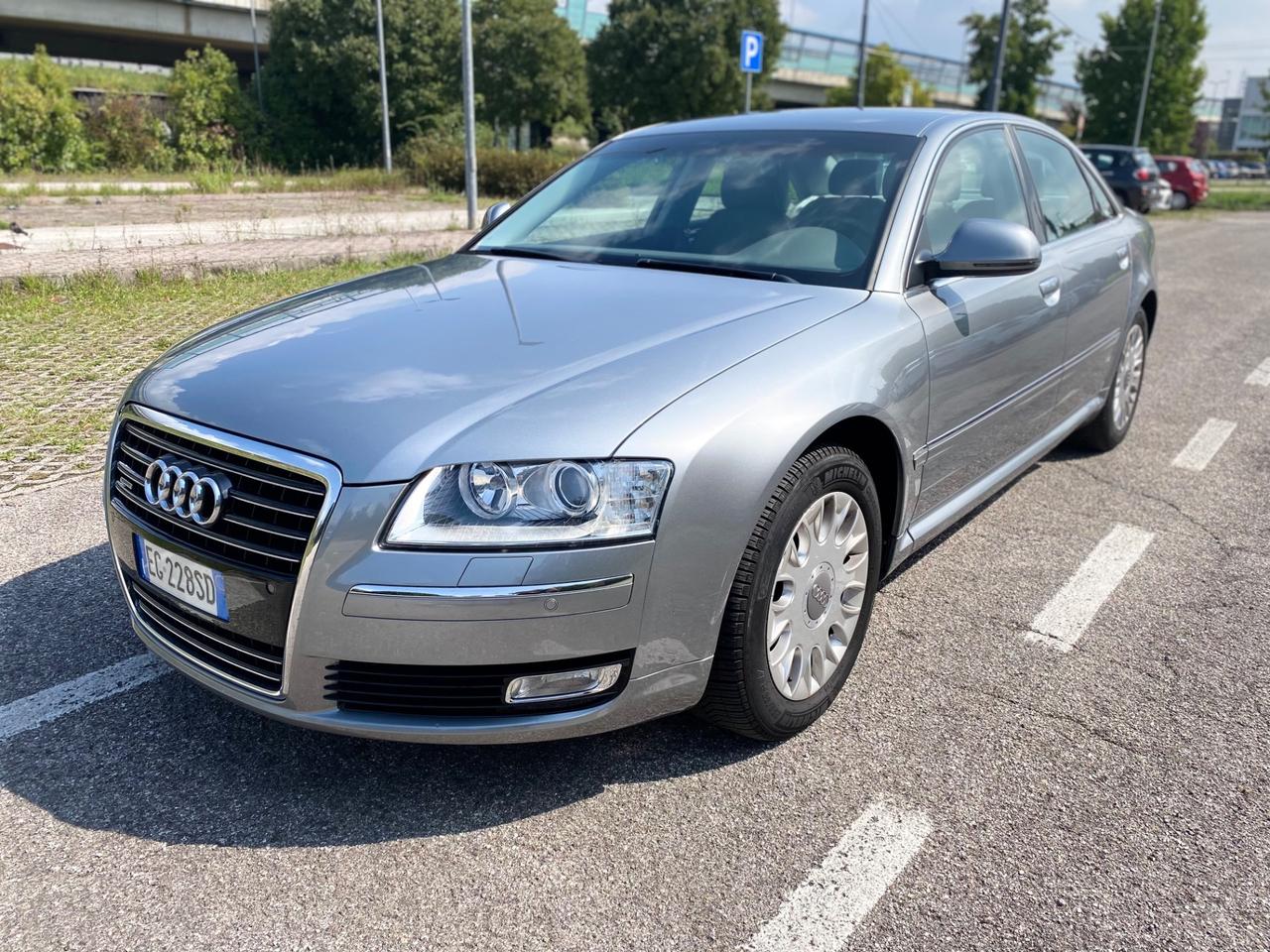 Audi A8 4.2 V8 TDI F.AP. quattro tiptronic 145.000km