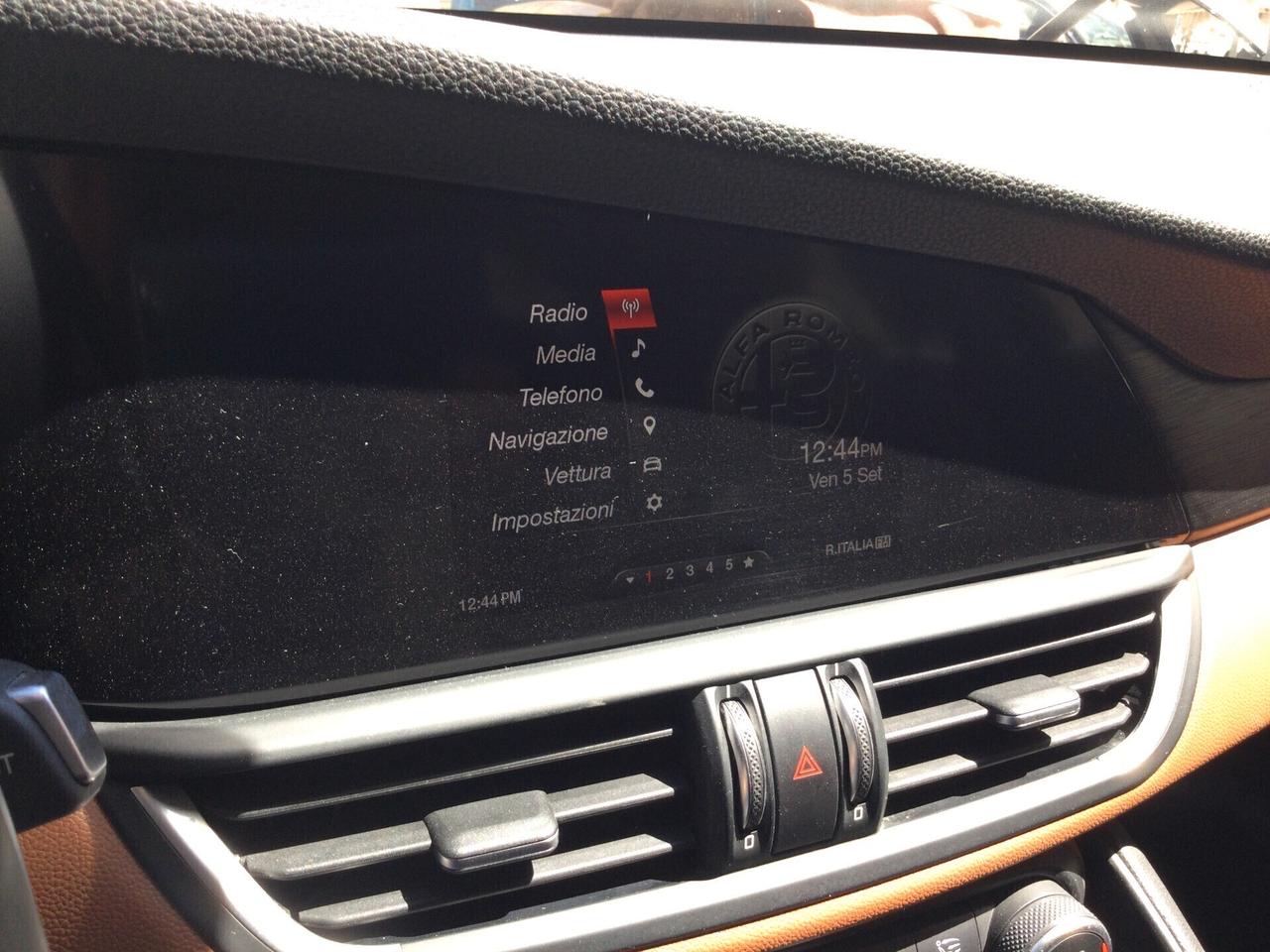 Alfa Romeo Giulia 2.2 Turbodiesel 180 CV AT8 Business Sport Launch Ed.