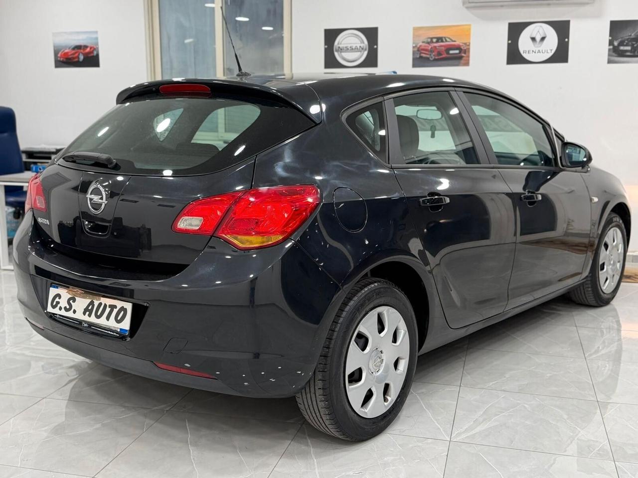Opel Astra 1.4 100CV 5 porte Cosmo