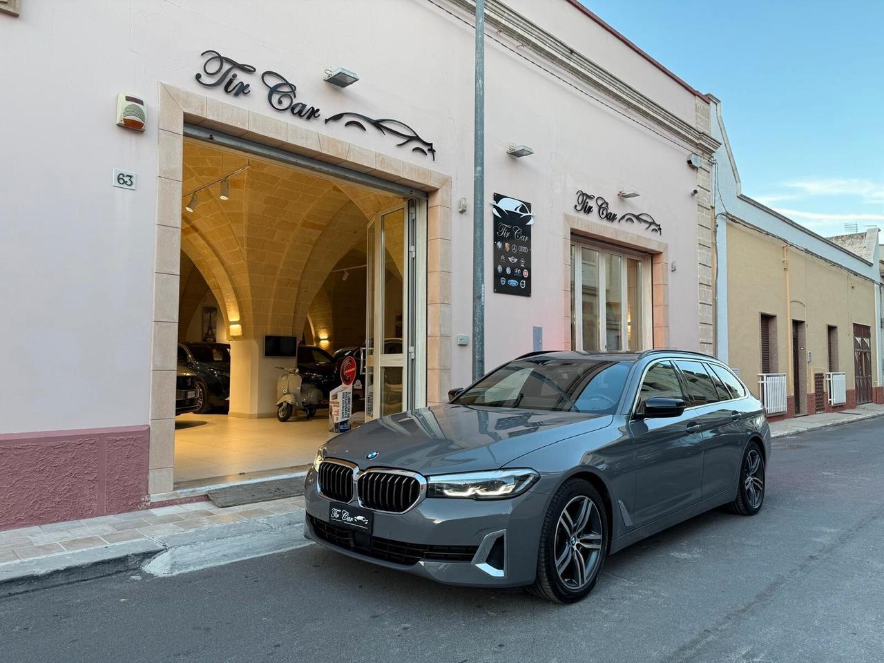 BMW 520D TOURING LUXURY 2.0 MHEV 190CV X-DRIVE PELLE NAVI CAM ANNO 2022