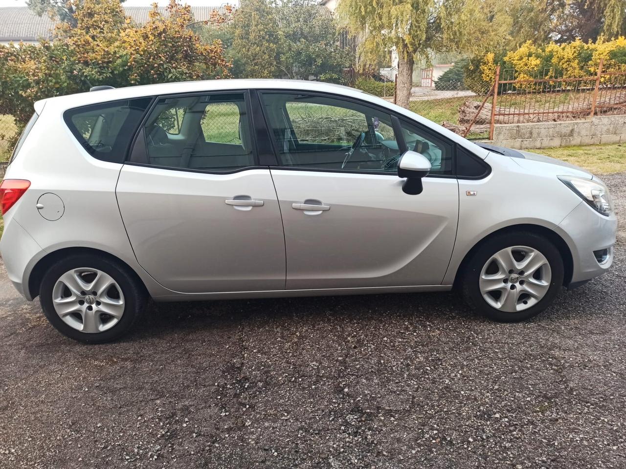 FINANZIABILE a GPL opel MERIVA neopatentati PERMUTE