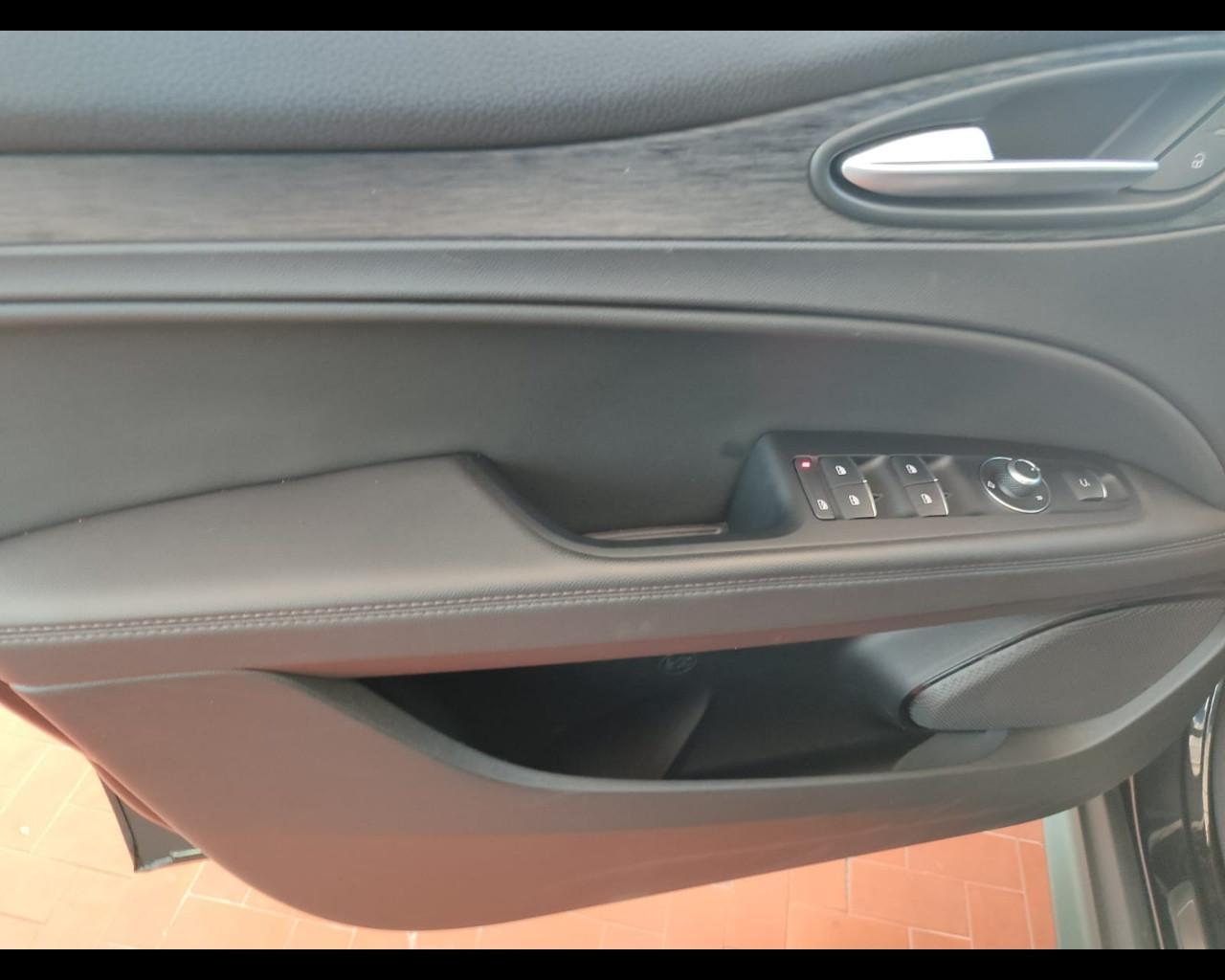 ALFA ROMEO Stelvio 2.2 Turbodiesel 160 CV AT8 RWD Ti